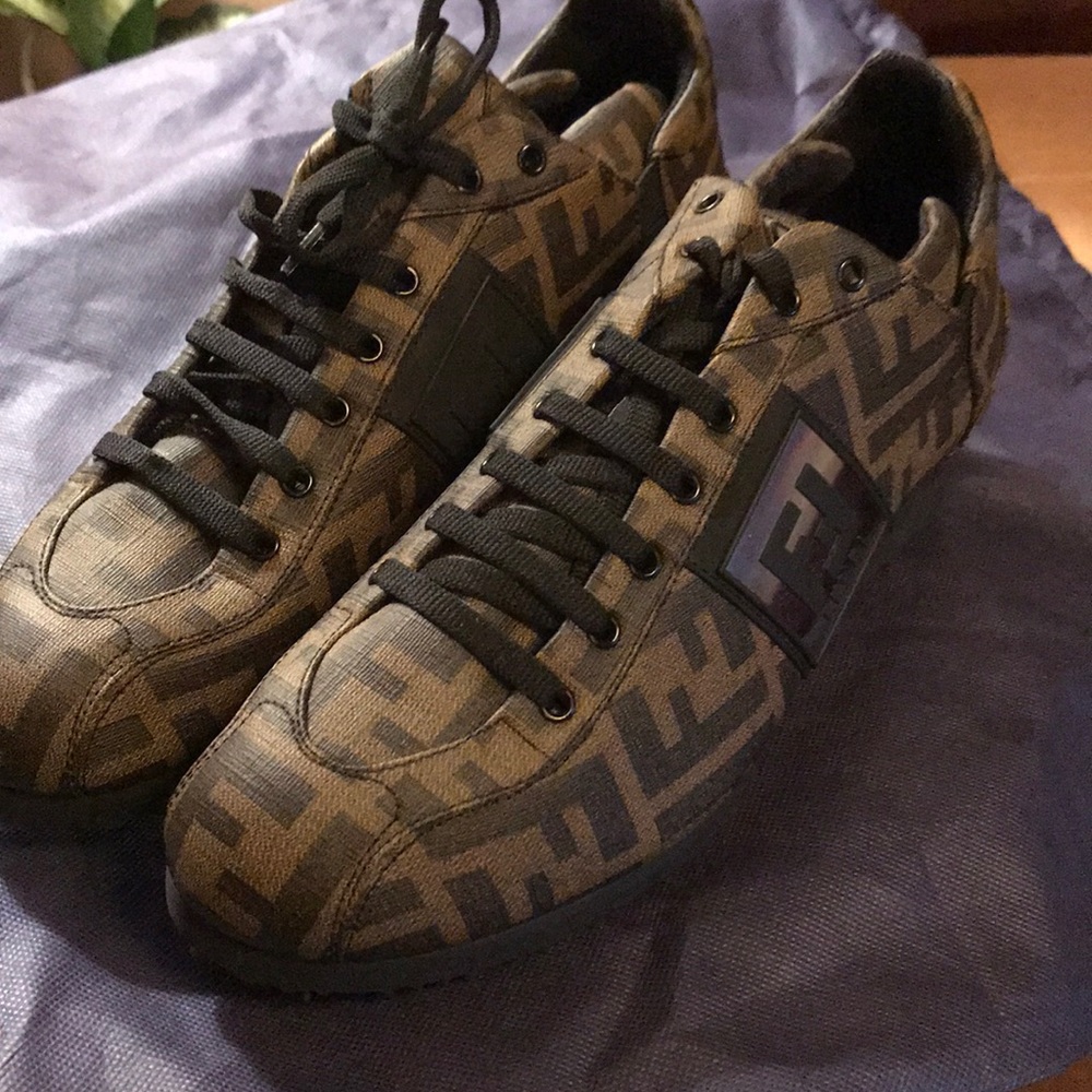 Fendi size 9 ..Lace up logo leather/fabric shoes